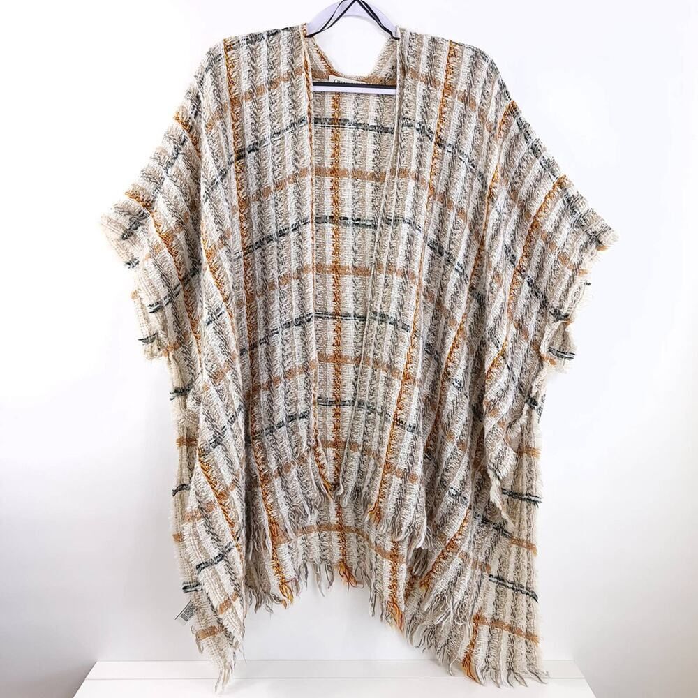 Quagga Plaid Cape Poncho in White & Tan